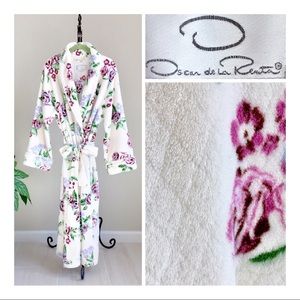 💕Oscar De La Renta luxury fluffy bathrobe, roses